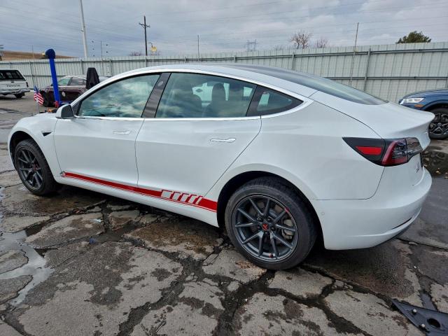 Tesla Model 3 Image 12