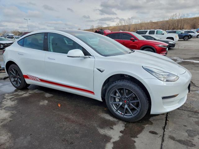 Tesla Model 3 Image 13