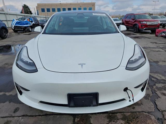 Tesla Model 3 Image 5