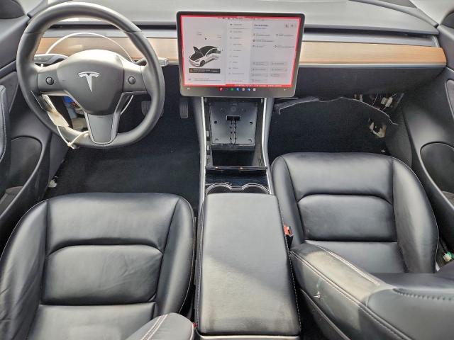 Tesla Model 3 Image 3