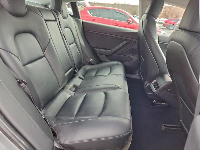 Tesla Model 3 Image 11