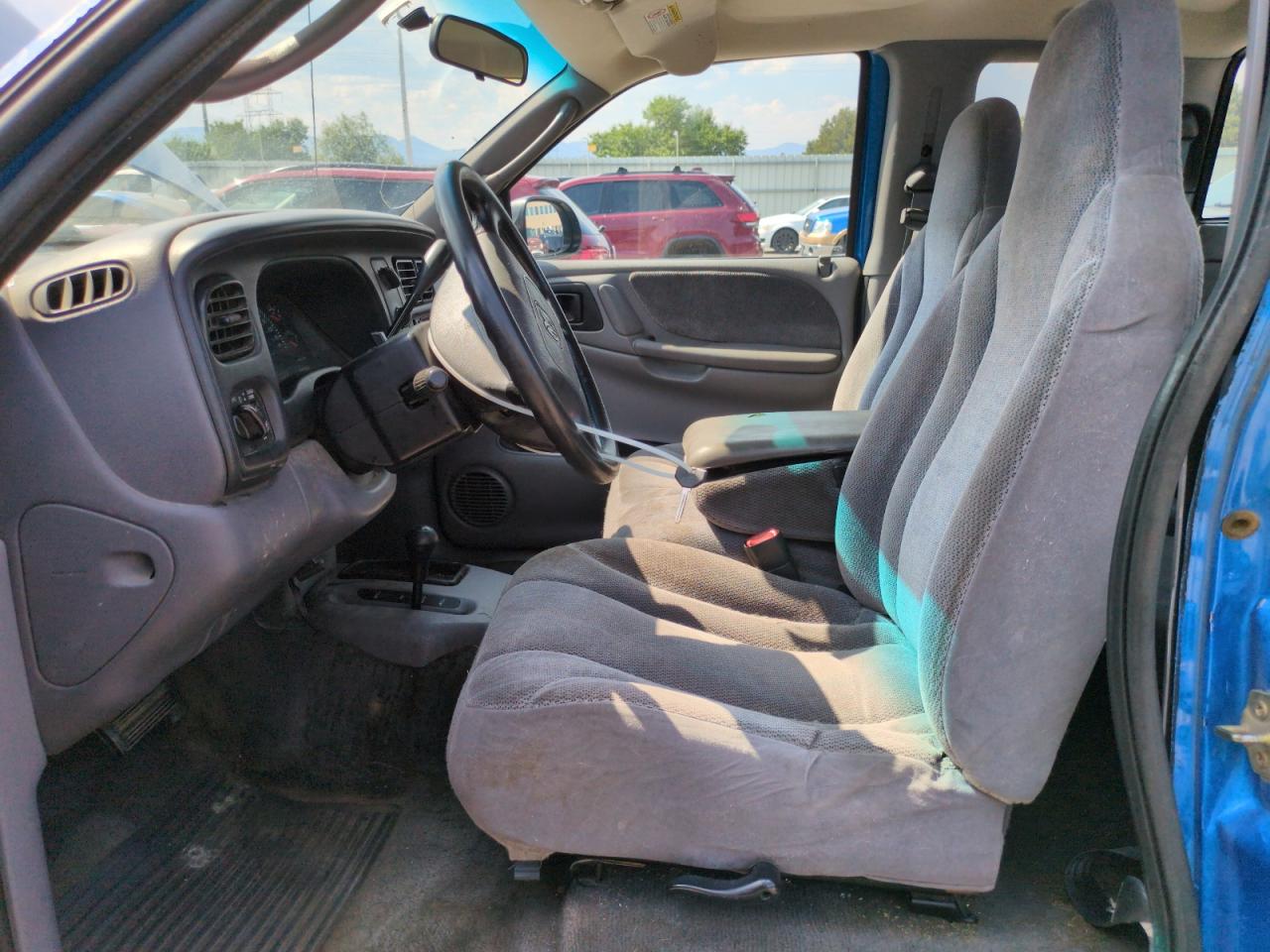 Dodge Dakota Image 6