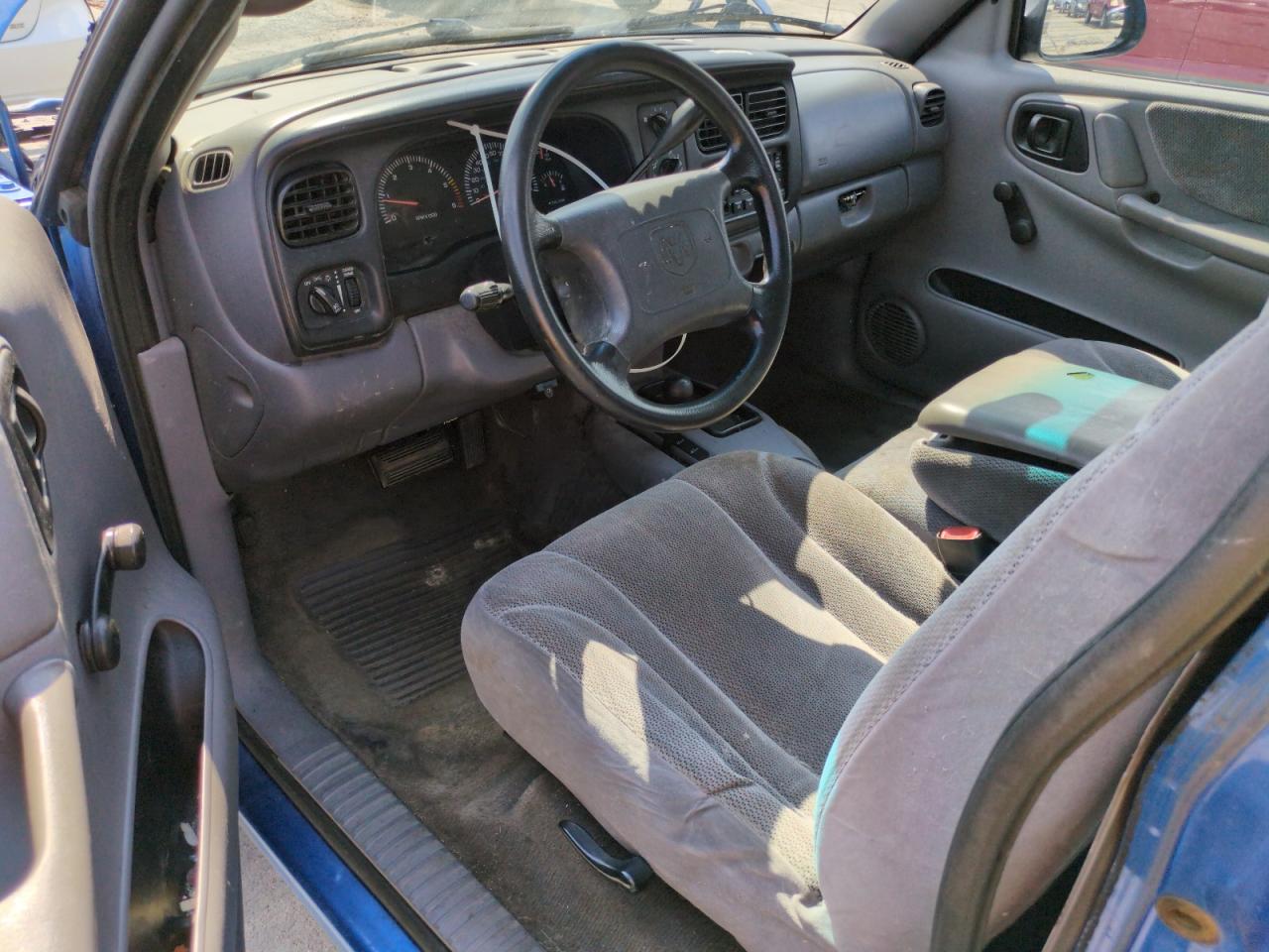 Dodge Dakota Image 8