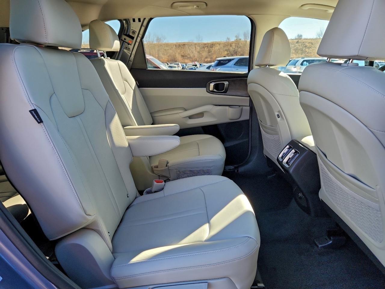 Kia Sorento Ex Image 11