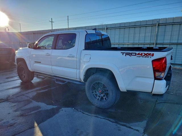 Toyota Tacoma Double Cab Image 11