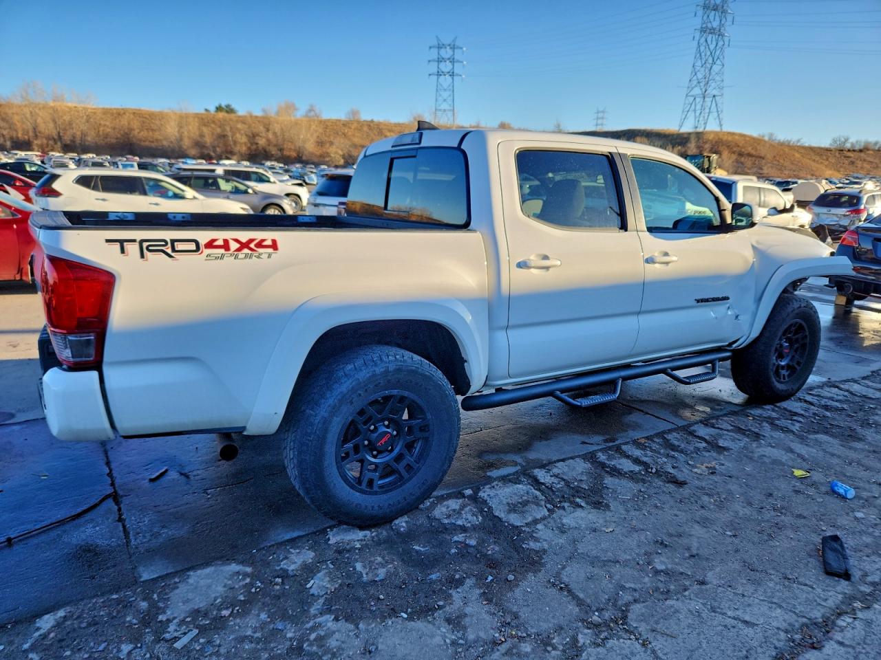 Toyota Tacoma Double Cab Image 2