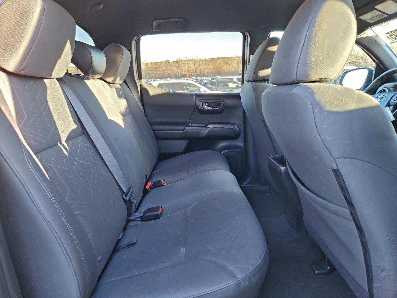 Toyota Tacoma Double Cab Image 12