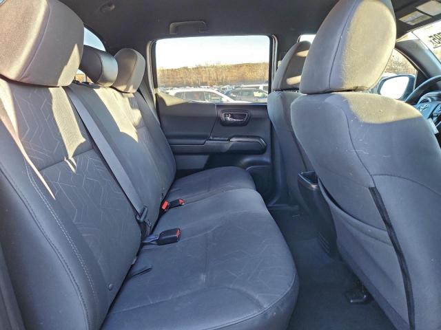 Toyota Tacoma Double Cab Image 12