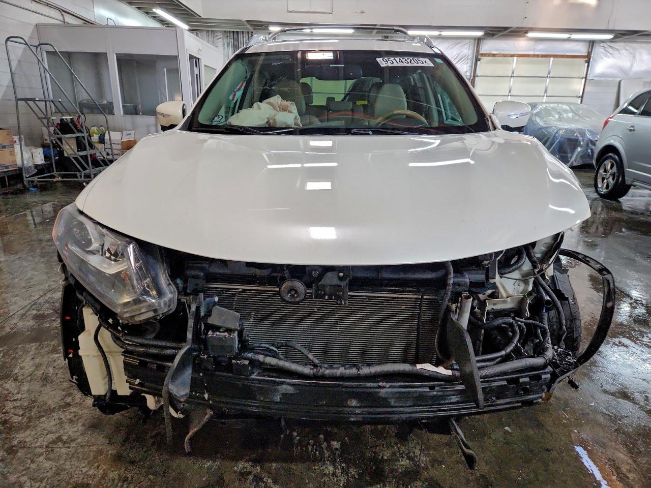 Nissan Rogue S Image 5