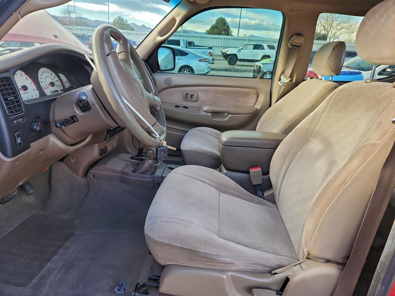 Toyota Tacoma Double Cab Image 12