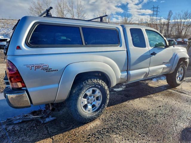 Toyota Tacoma Access Cab Image 2