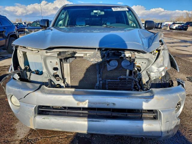 Toyota Tacoma Access Cab Image 11