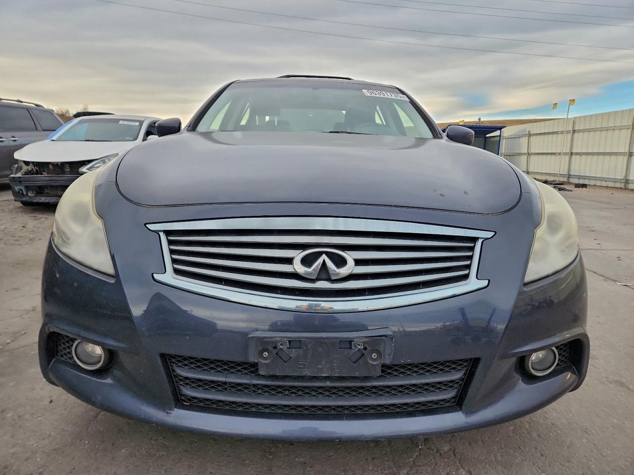 INFINITI G37 Image 12