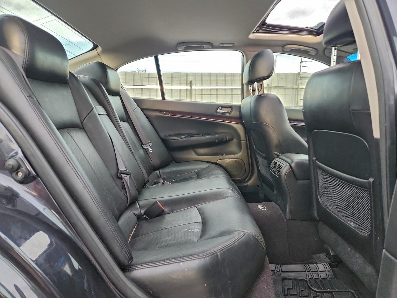 INFINITI G37 Image 9