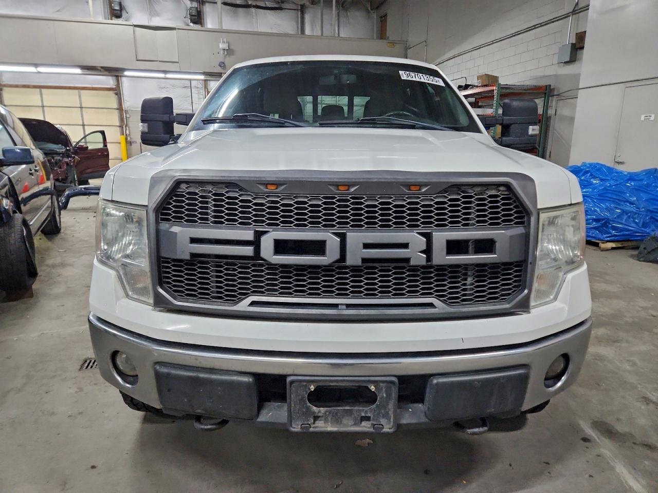 Ford F-150 Supercrew Image 4
