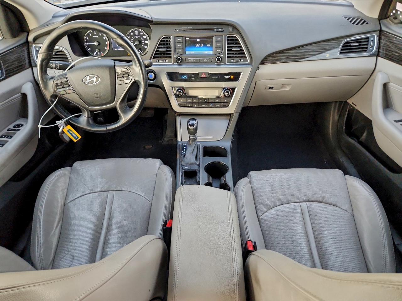 Hyundai SONATA Sport Image 2