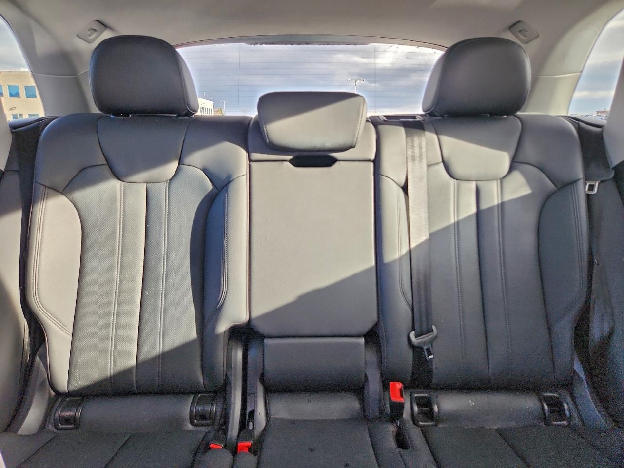 Audi Q5 Premium Plus Image 8