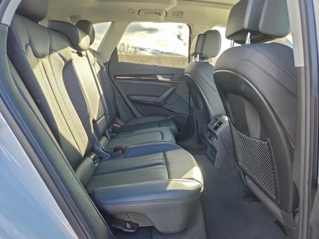 Audi Q5 Premium Plus Image 11
