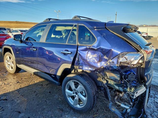 Toyota RAV4 Limited Image 3