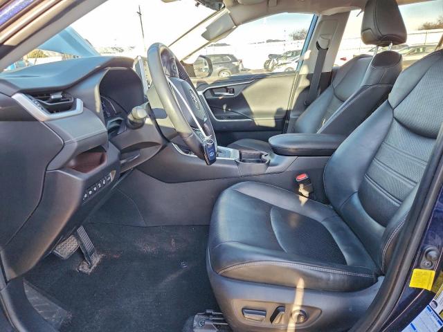 Toyota RAV4 Limited Image 9