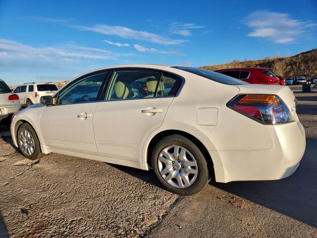 Nissan Altima Base Image 5