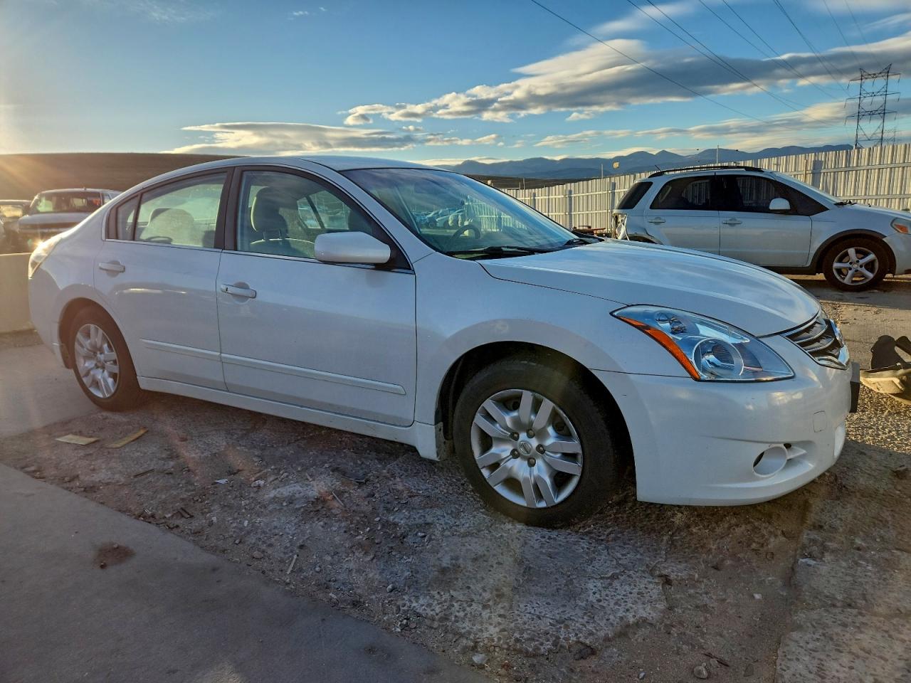 Nissan Altima Base Image 3