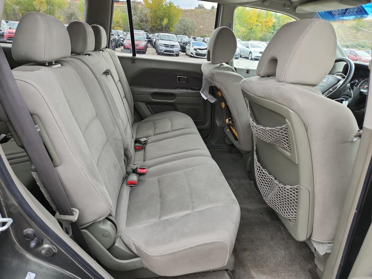 Honda Pilot Ex Image 8