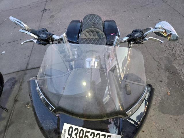 Harley-Davidson Fl Image 8