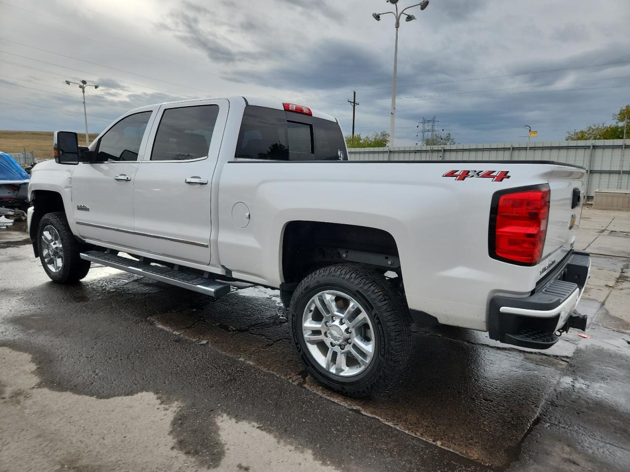 Chevrolet Silverado K2500 High Country Image 9
