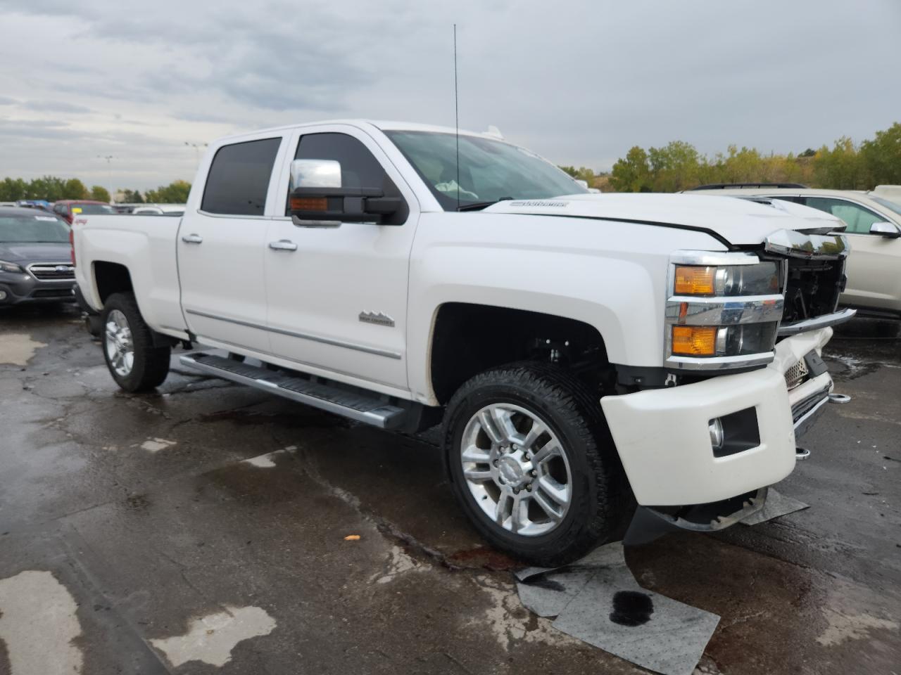 Chevrolet Silverado K2500 High Country Image 2