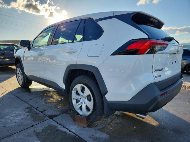 Toyota RAV4 Le Image 11