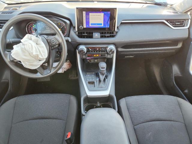 Toyota RAV4 Le Image 13