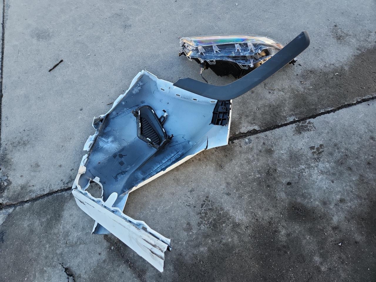 Toyota RAV4 Le Image 3