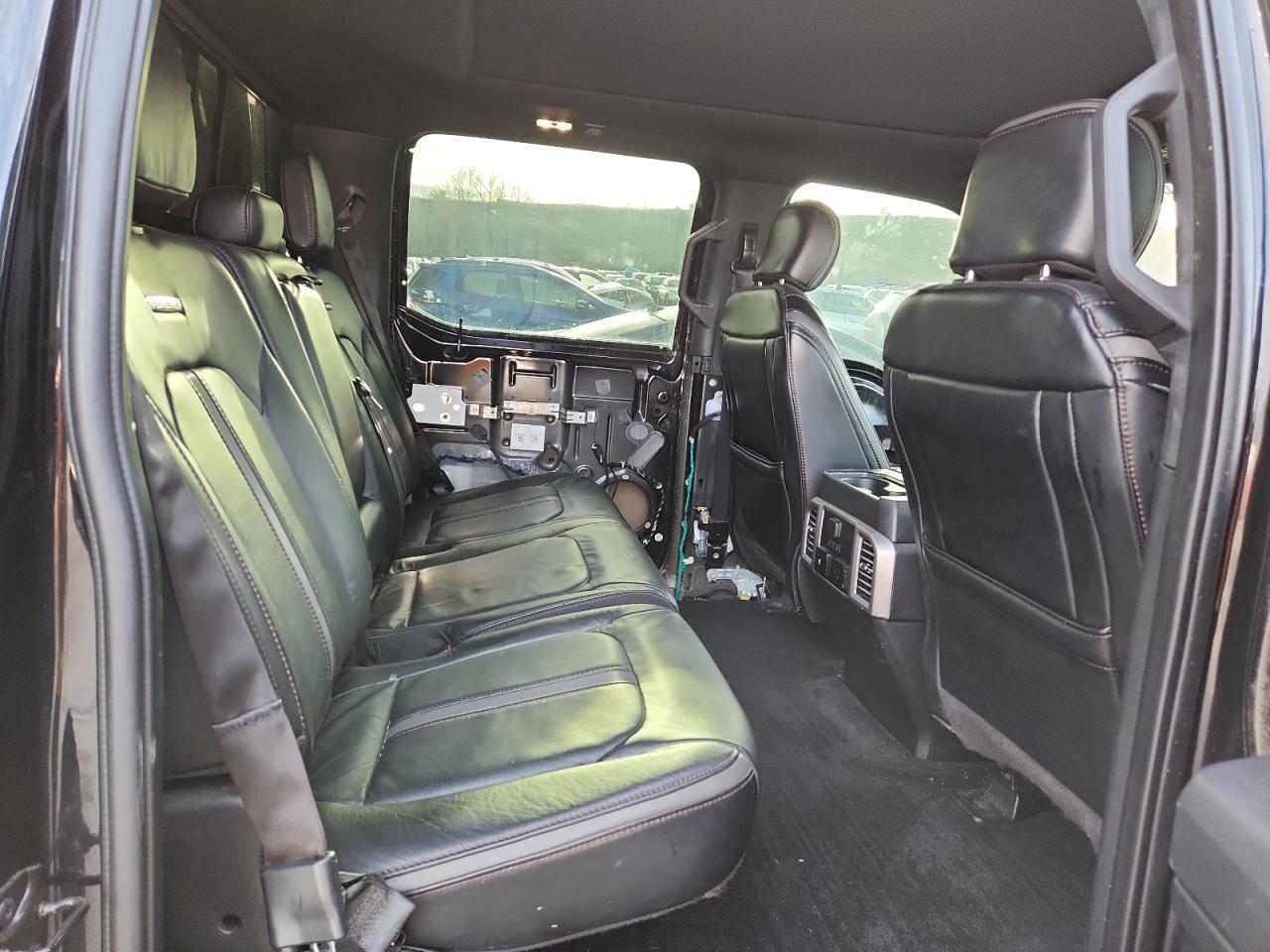 Ford F-150 Supercrew Image 10