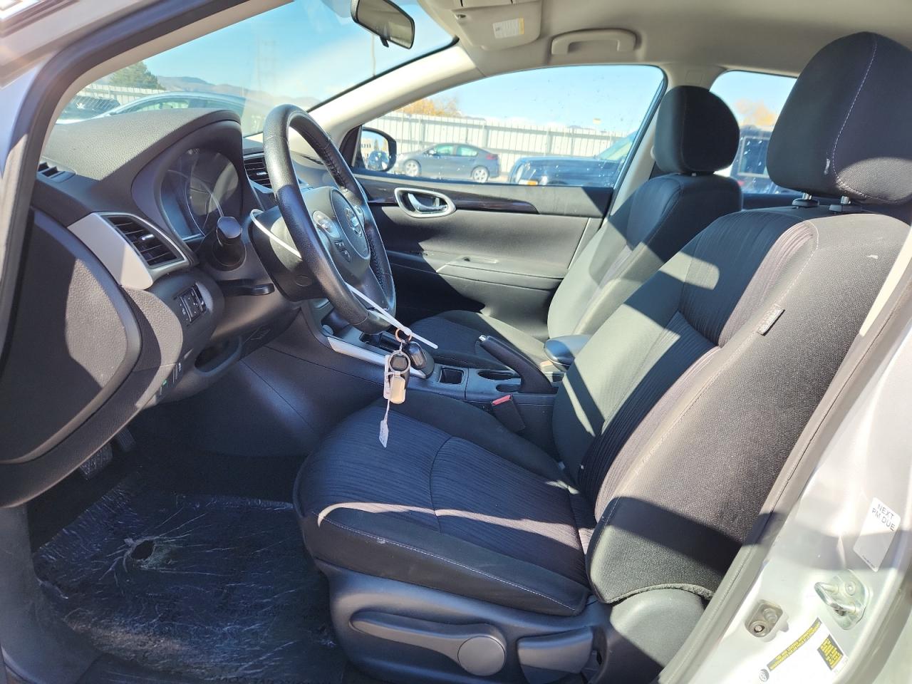 Nissan Sentra S Image 7