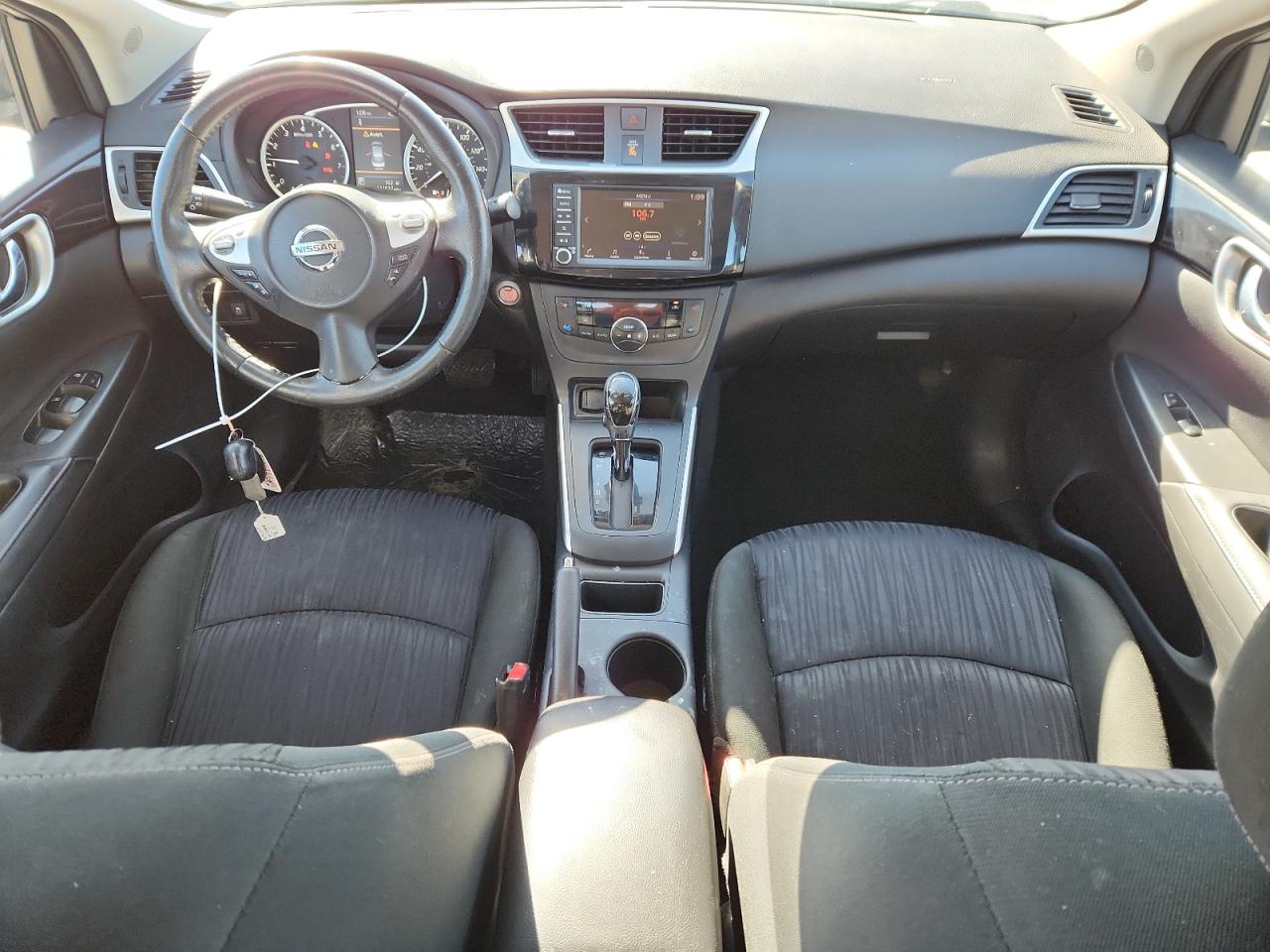 Nissan Sentra S Image 10