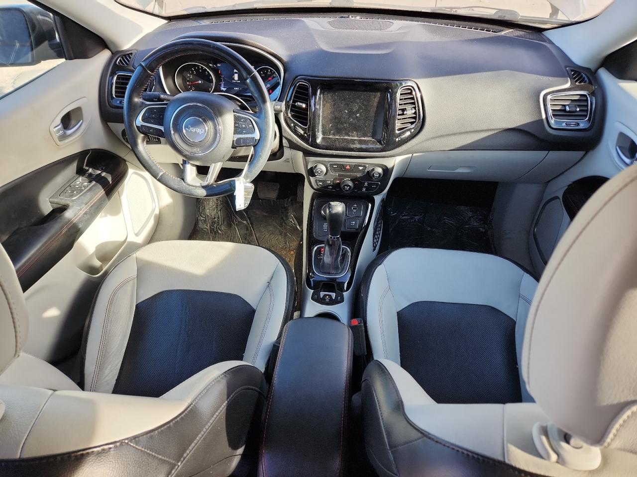 Jeep Compass Limited Image 10