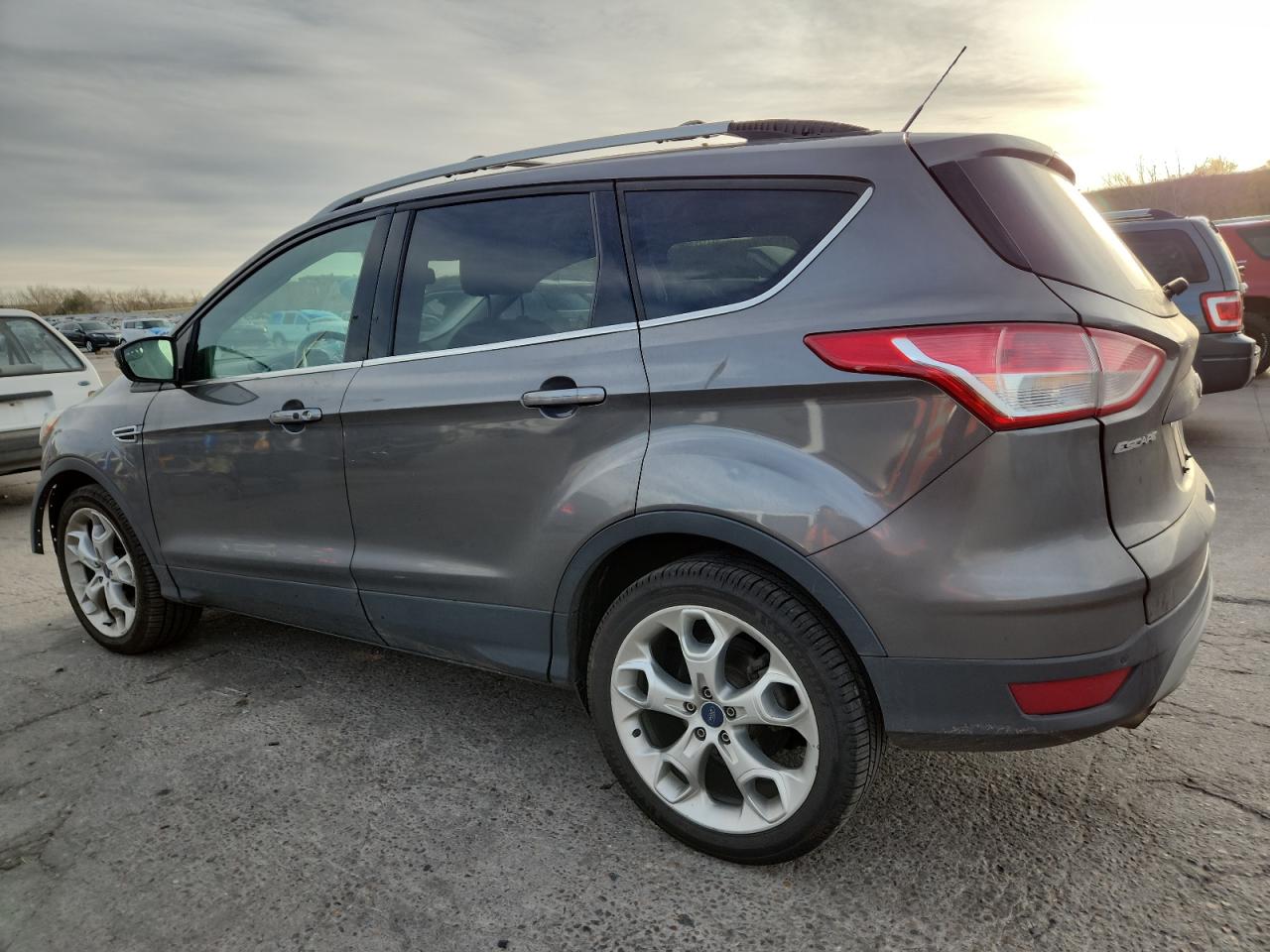 Ford Escape Titanium Image 11