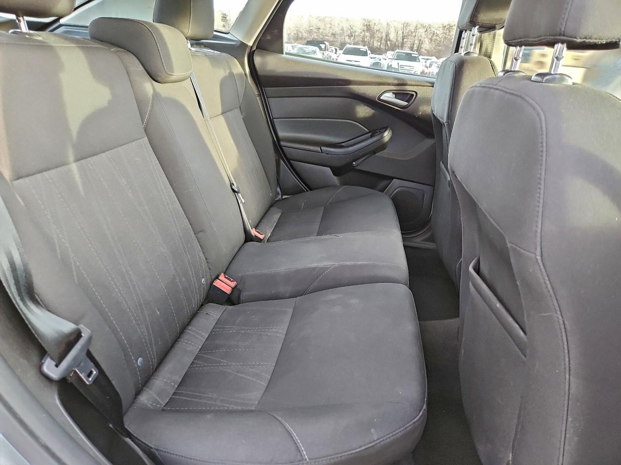 Ford Focus Se Image 7