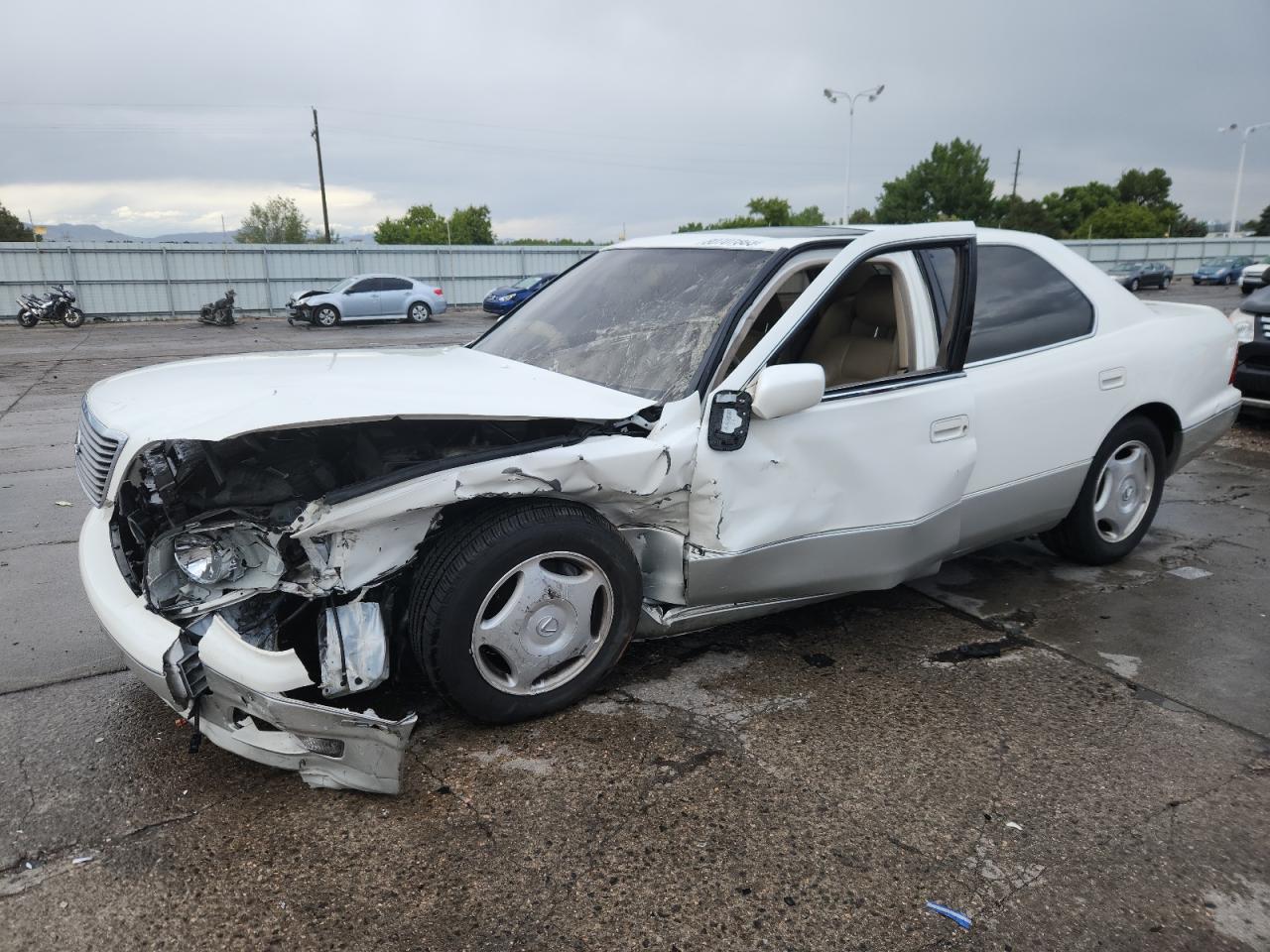 Lexus LS 400 Image 1