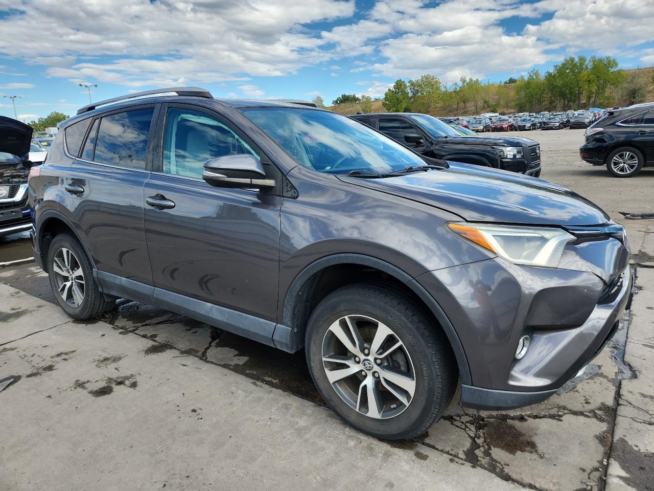 Toyota RAV4 Xle Image 10