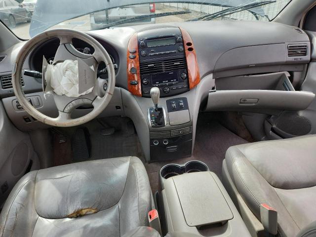 Toyota Sienna Xle Image 10