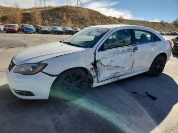  Salvage Chrysler 200