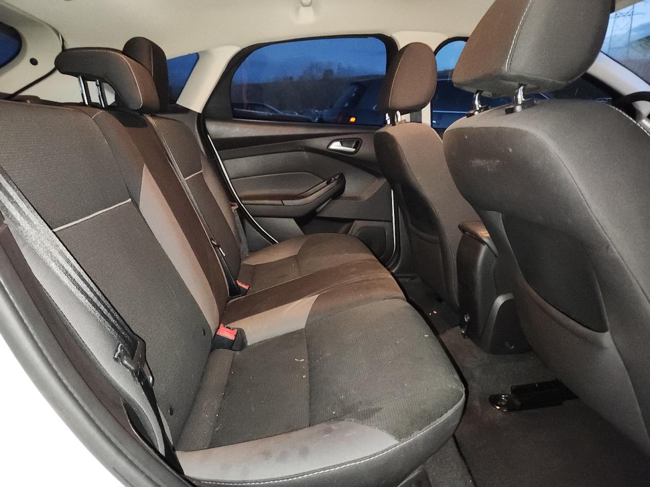 Ford Focus Se Image 12