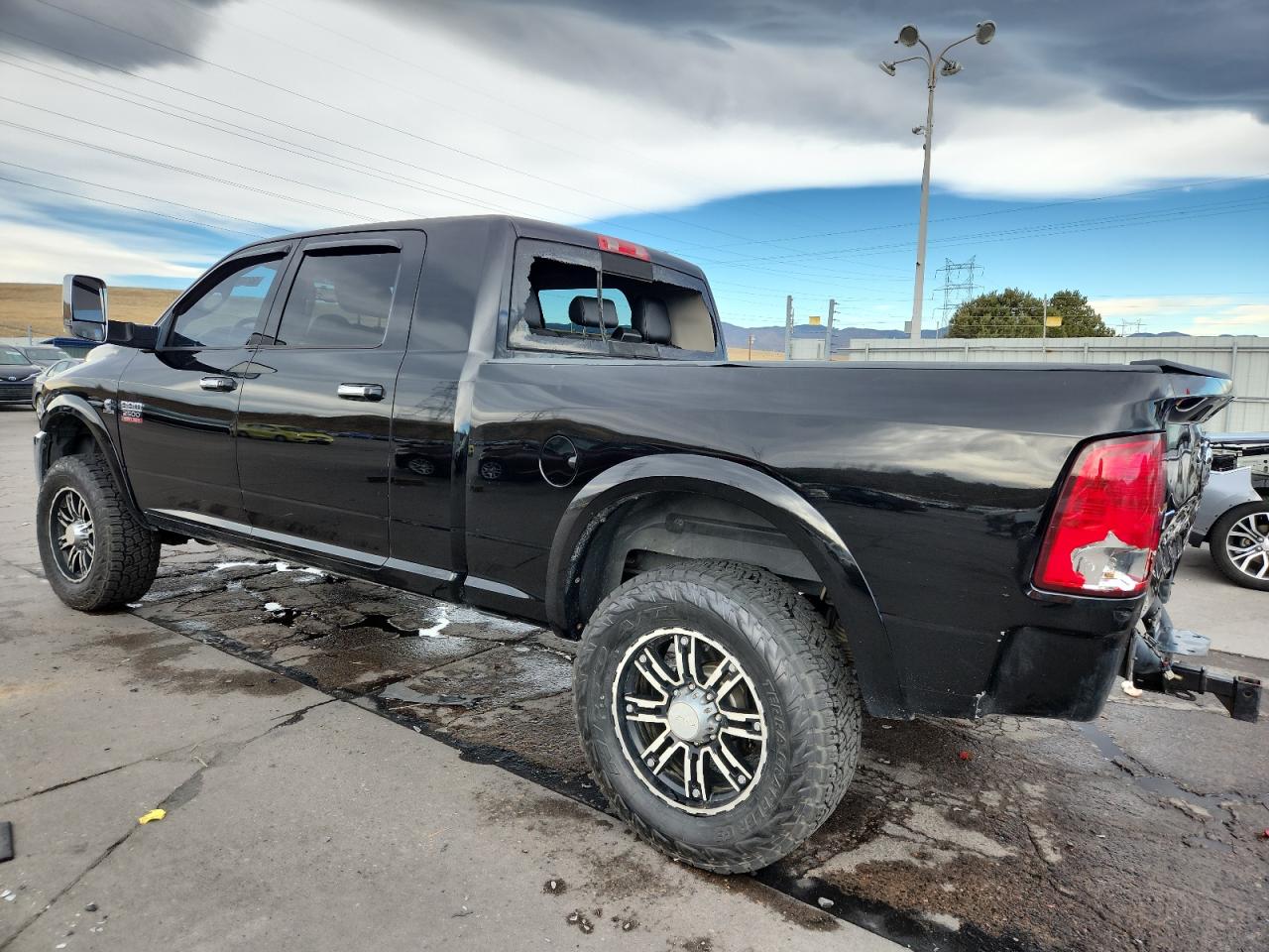 Dodge Ram 2500 Laramie Image 2