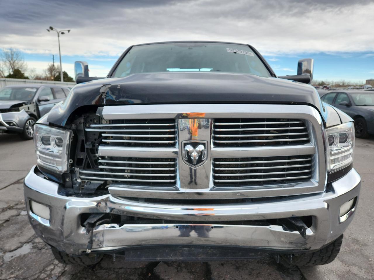 Dodge Ram 2500 Laramie Image 3