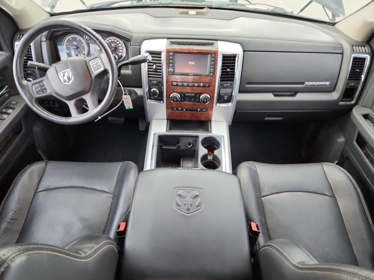 Dodge Ram 2500 Laramie Image 9