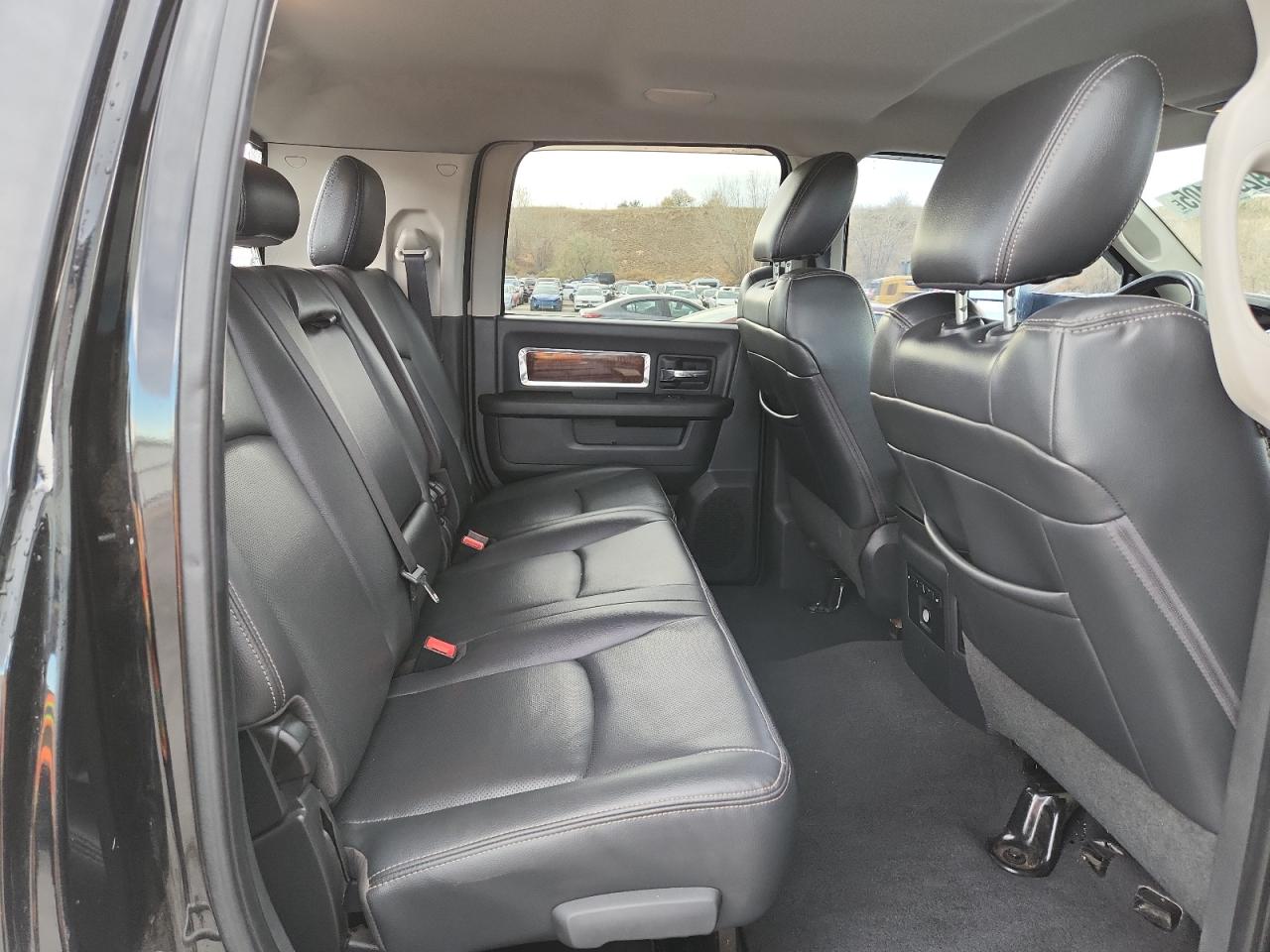 Dodge Ram 2500 Laramie Image 7