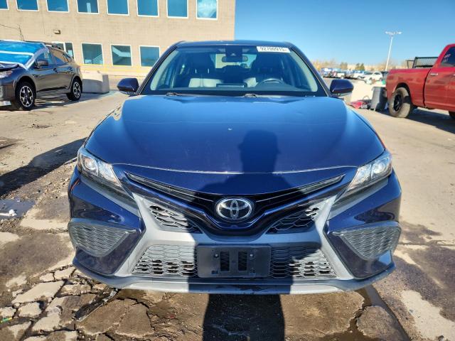 Toyota Camry Se Image 7