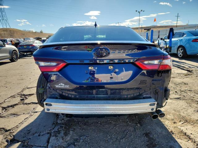 Toyota Camry Se Image 5